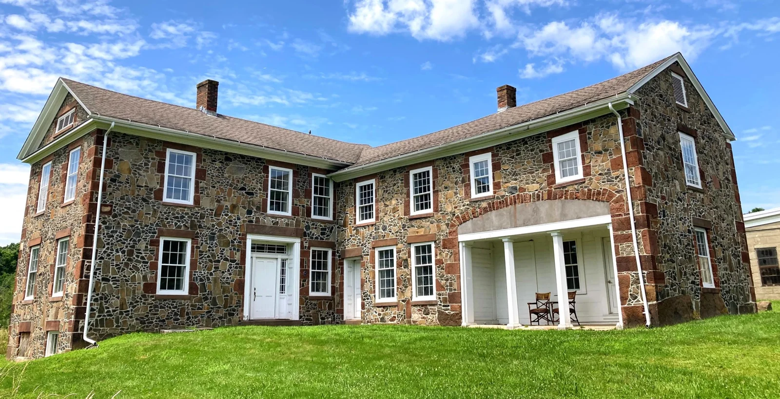 Exterior view of residential architecture in Connecticut