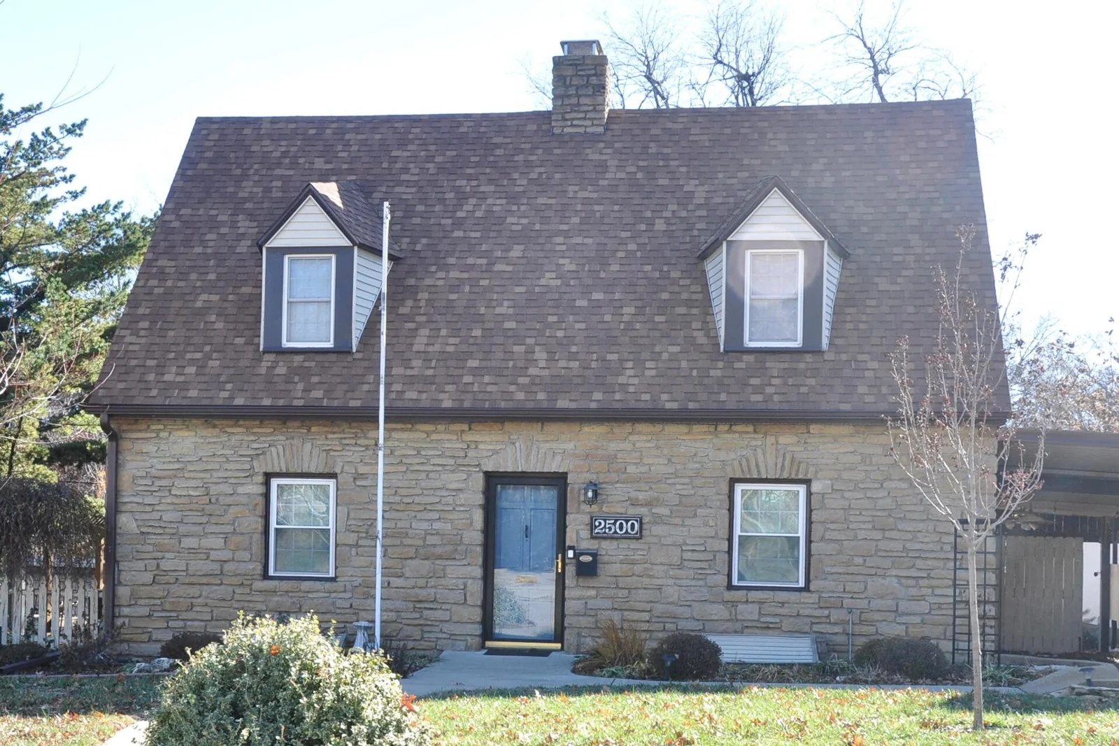Exterior view of residential architecture in Kansas