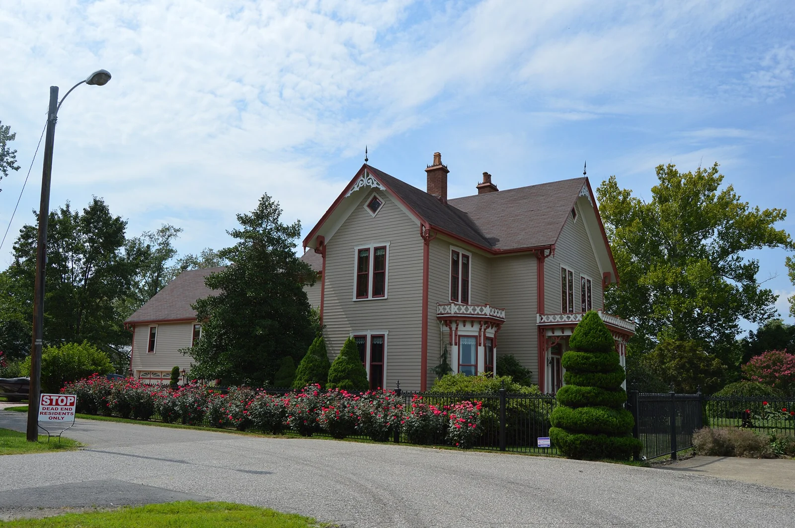 Exterior view of residential architecture in Kentucky