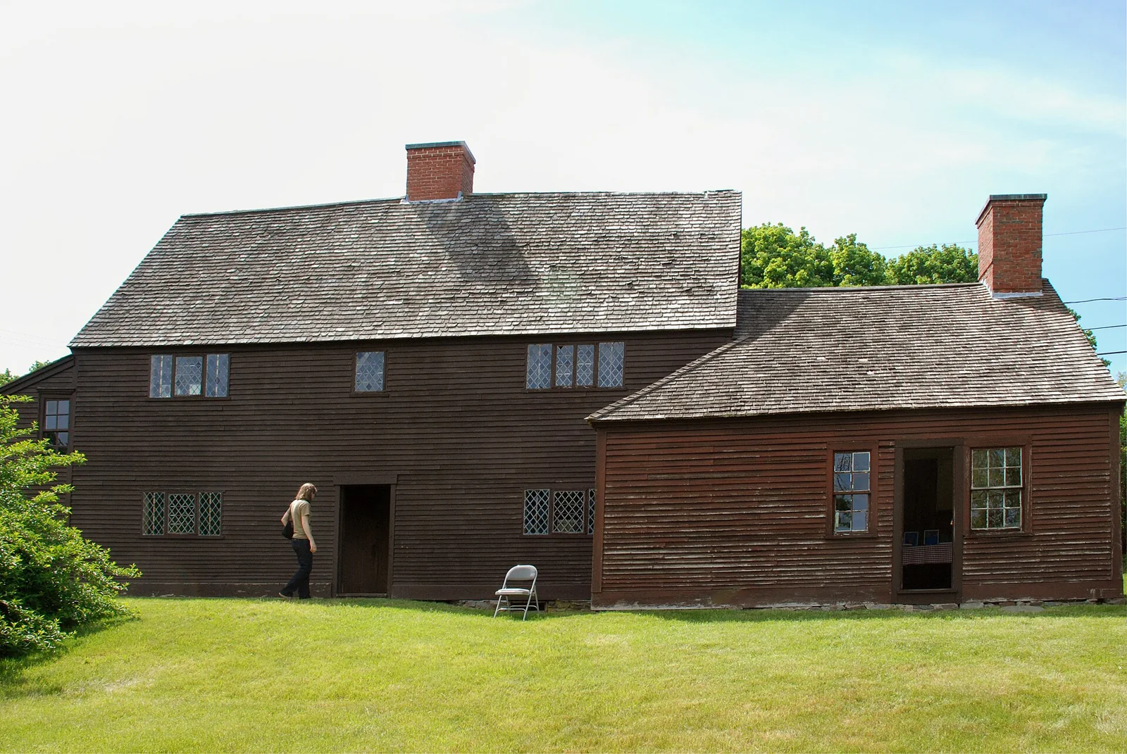 Exterior view of residential architecture in New Hampshire