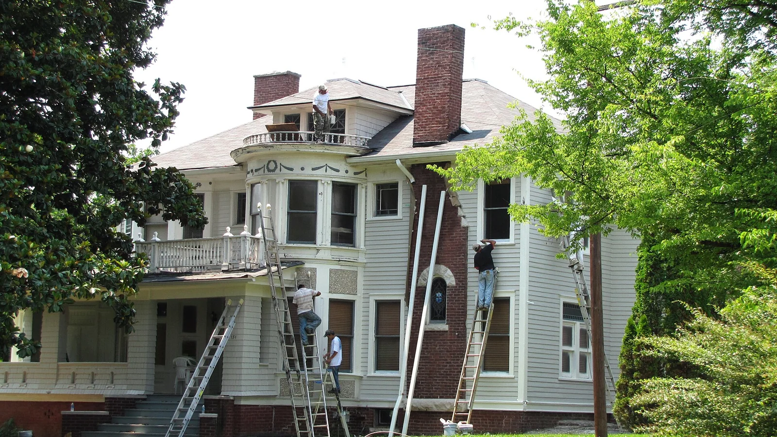 Exterior view of residential architecture in Tennessee